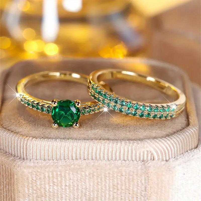Duo Ring Set with Emerald-Green Stone