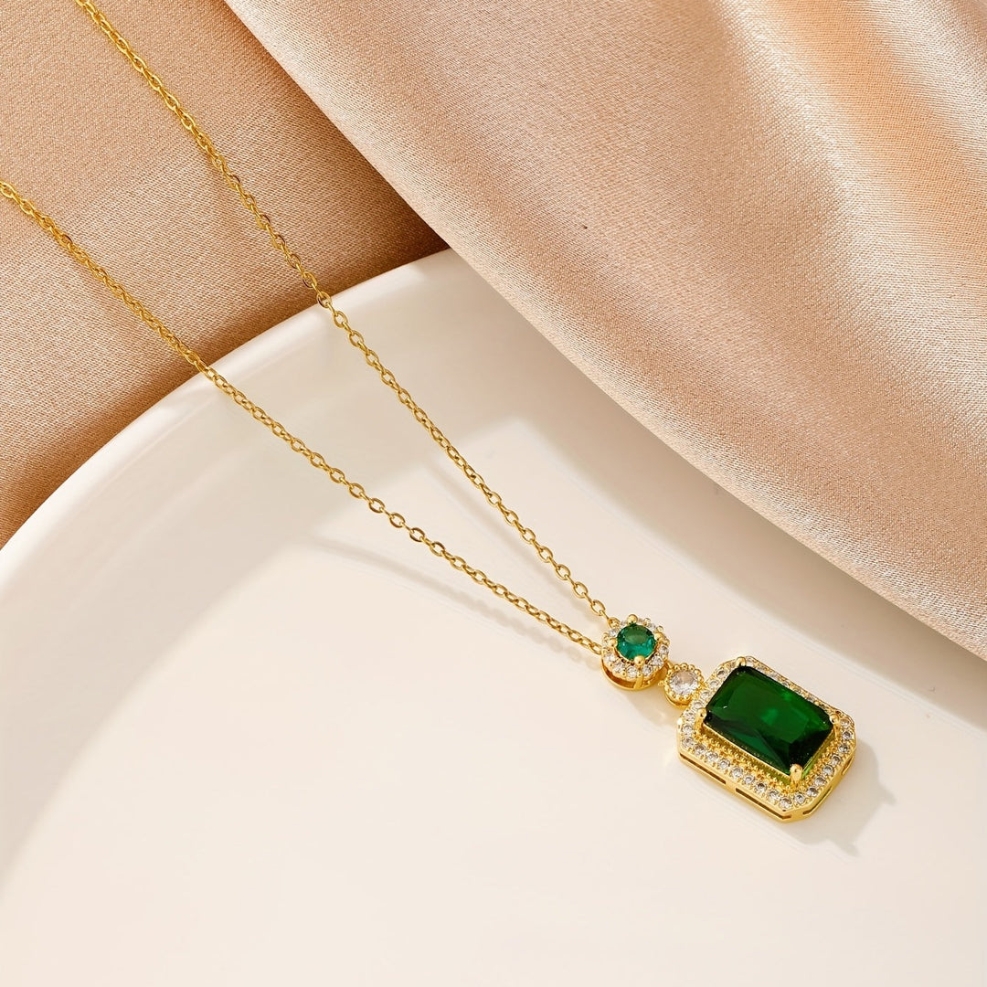 Greta Necklace with Emerald Stone