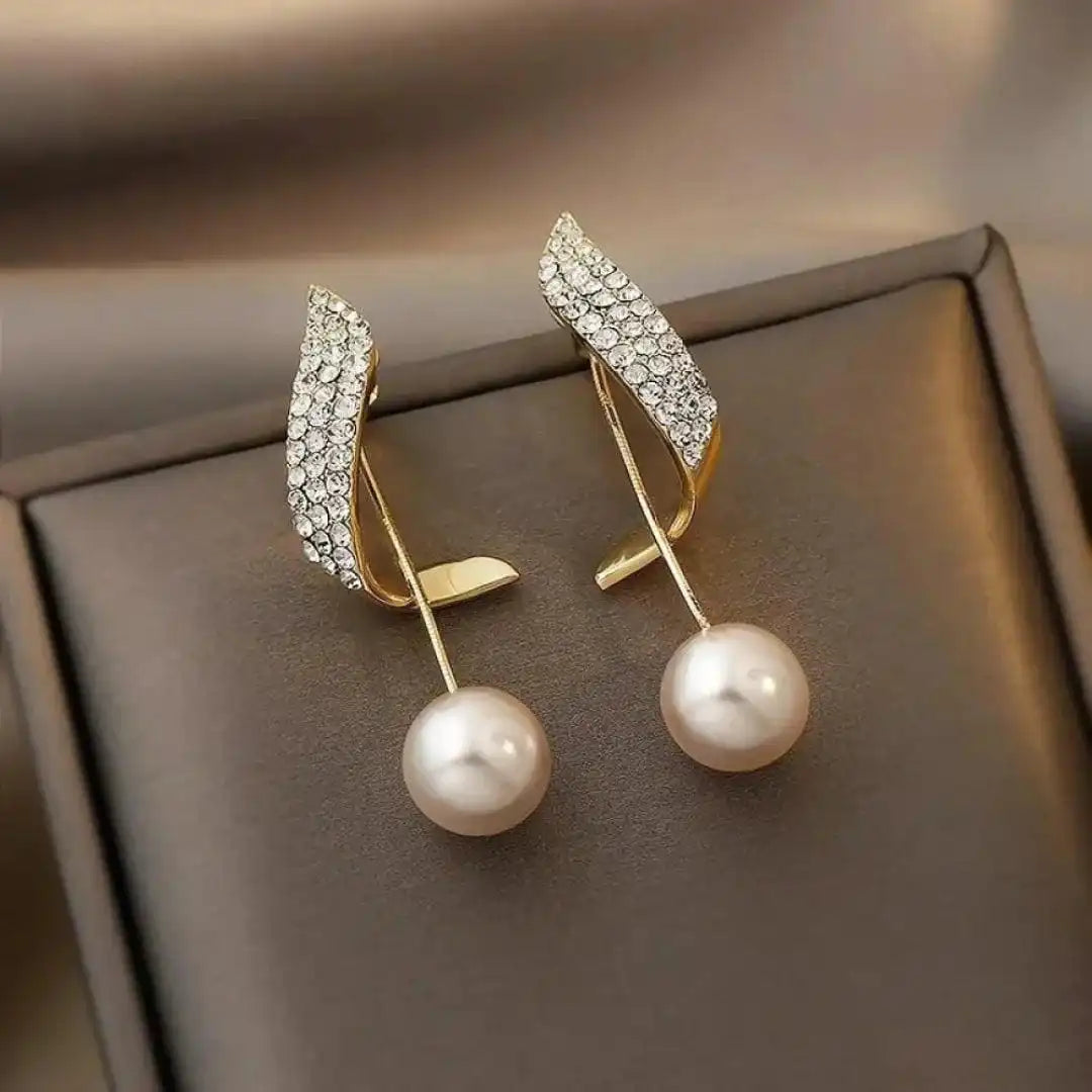Elegant Pearl Dangle Earrings