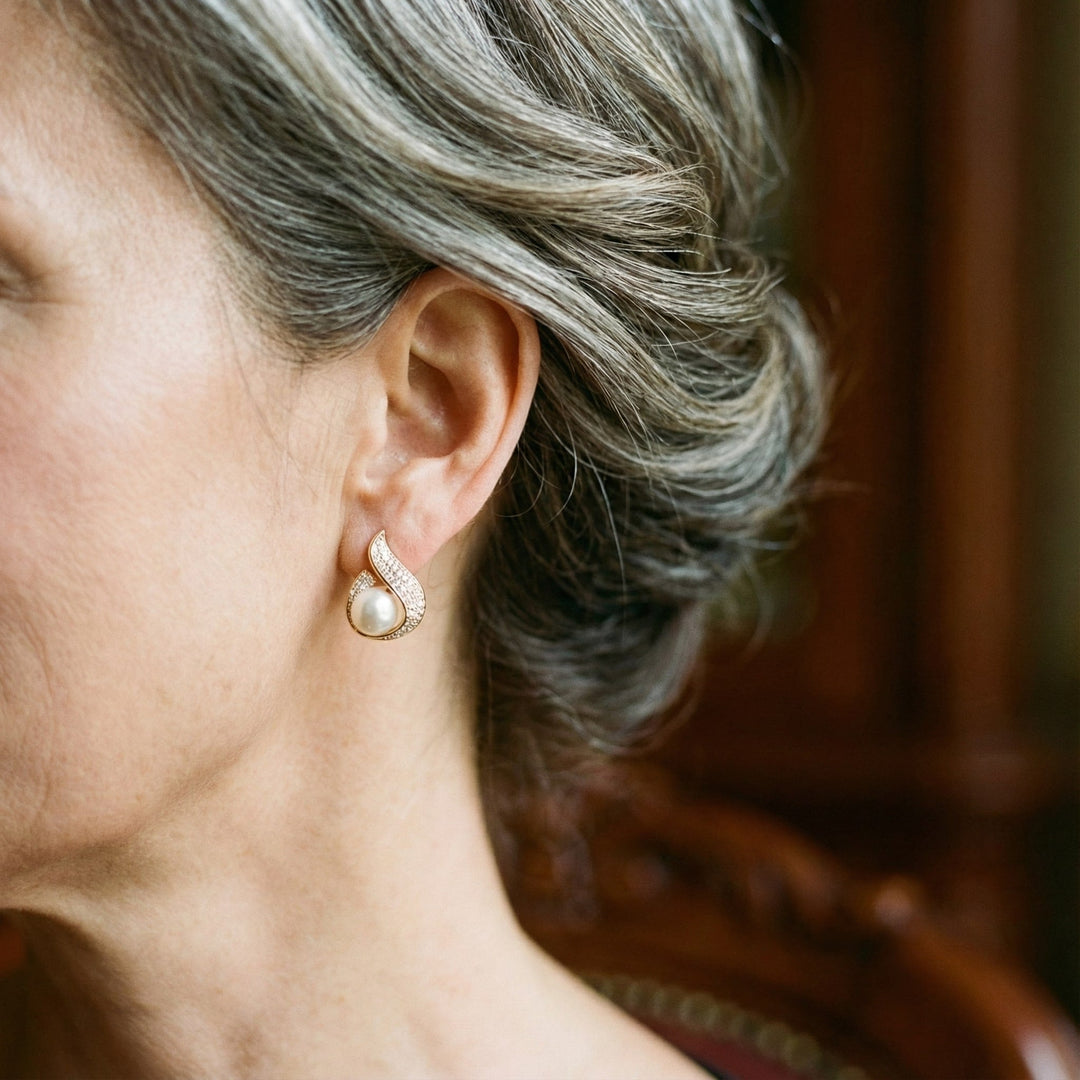 Zirconia Earrings with Shiny Pearls