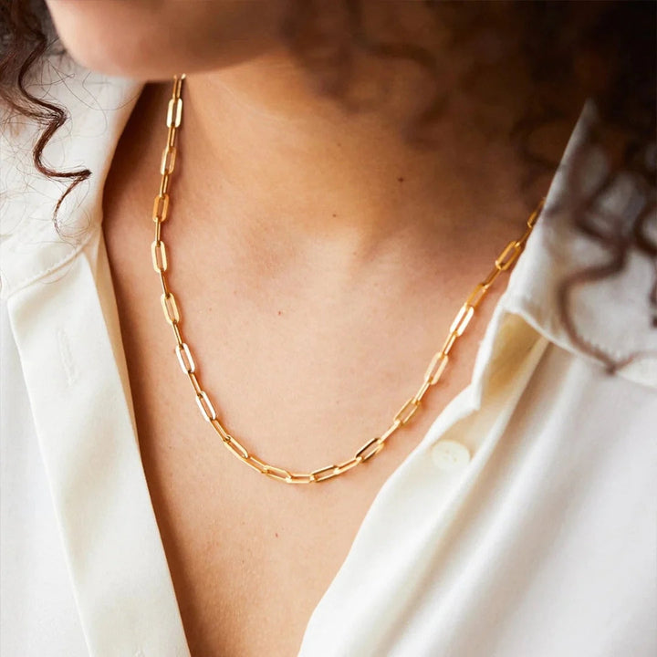 Gold Necklace with Classic Chain