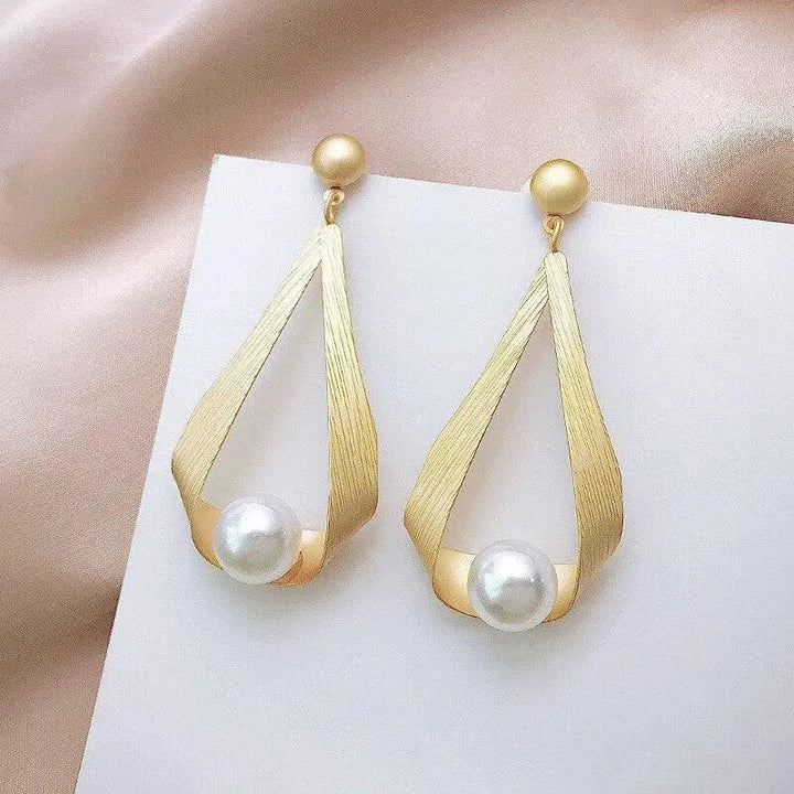 Earrings with Crystals and Round Pearls