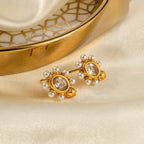 Refined Earrings with Pearl