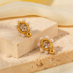Refined Earrings with Pearl