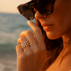 Morning Ring with Shining Gemstones