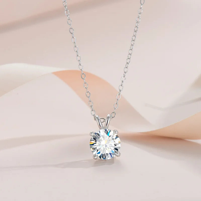 Exclusive Necklace with Sparkling Stone