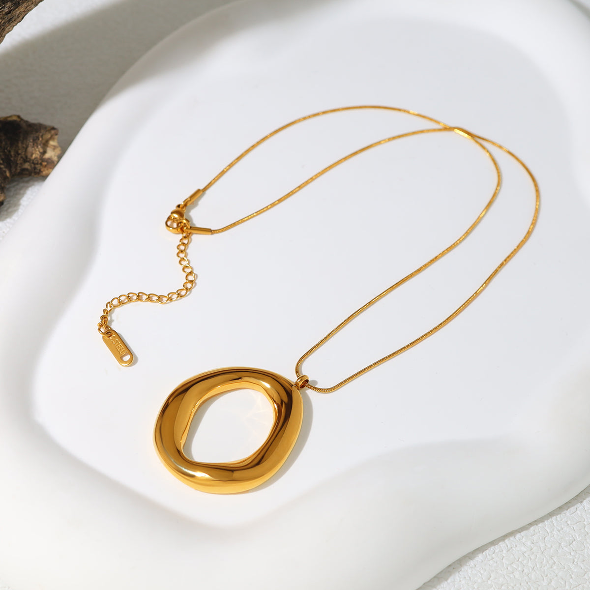 Oval Pendant Necklace