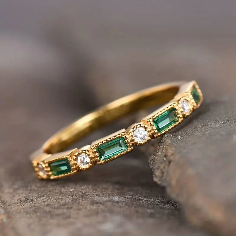 Vintage Ring with Green Zirconia