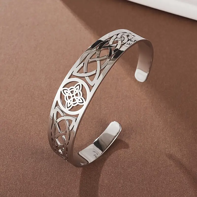 Open Rigid Bracelet